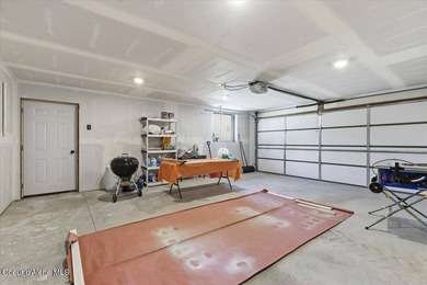 This is a great opportunity to live in a beautiful new shop home - photo 50