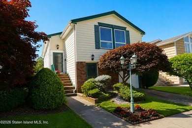 Highly desirable Eltingville location! Situated on a quiet - photo 1