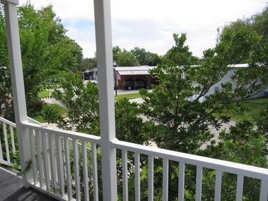 This very well appointed 3 bedroom 2 bath home is impressive - photo 6