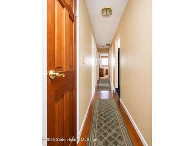Highly desirable Eltingville location! Situated on a quiet - photo 10