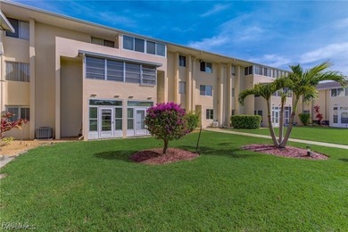 Welcome to this charming first-floor condo in the peaceful - photo 2