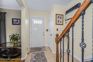 Beautiful 25-foot semi-attached home located in the heart of - photo 4