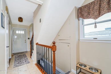 Beautiful 25-foot semi-attached home located in the heart of - photo 5