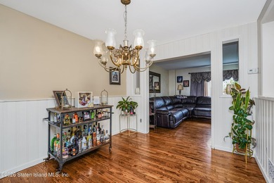 Beautiful 25-foot semi-attached home located in the heart of - photo 10