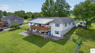 The best of both worlds! This 3-bedroom and 3-bathroom home sits - photo 5