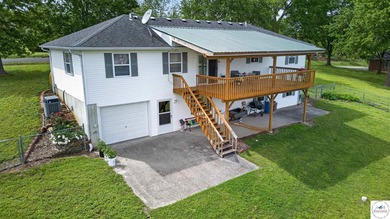 The best of both worlds! This 3-bedroom and 3-bathroom home sits - photo 6