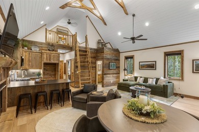 Charming Arts & Crafts mountain cabin in the prestigious gated - photo 8