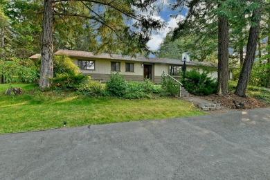 (private lake, pond, creek) Home Sale Pending in Grants Pass Oregon