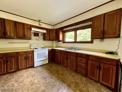 Great potential in a lovely setting. Located on a dead end, this - photo 14