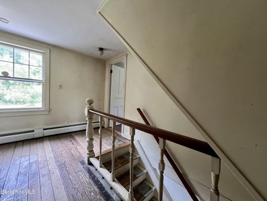 Great potential in a lovely setting. Located on a dead end, this - photo 17