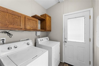 UNBEATABLE VALUE IN LINN VALLEY LAKES! Discover your dream - photo 29