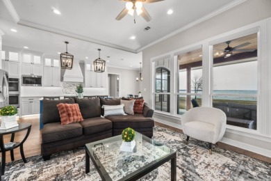Amazing 4 bed 4 bath lake home on open water! Incredible views! - photo 16