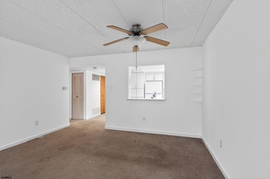 Bright and sunny one bedroom apartment on the second floor with