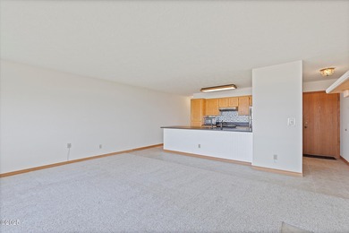 Experience the ultimate OCEANFRONT NW Lincoln City coastal - photo 9