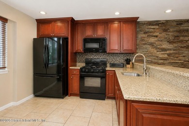 This lovely home in Sharrotts Estates, Woodrow, Staten Island is - photo 6