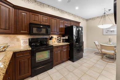 NEW ROOF! Lakefront 3-bedroom, 2-bath villa in 55+ gated - photo 5