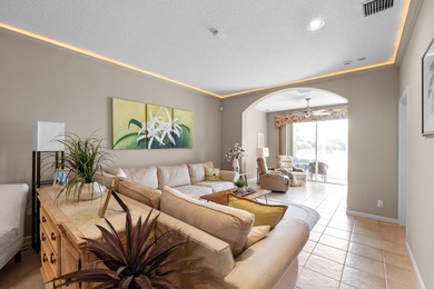 NEW ROOF! Lakefront 3-bedroom, 2-bath villa in 55+ gated - photo 8