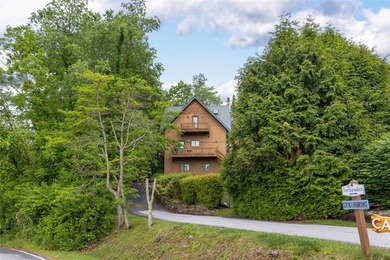 Move-in ready and thoughtfully designed for low-maintenance - photo 7