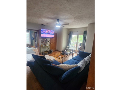 Welcome to this charming 3 bed 1 bath home, built in the 1800's - photo 11