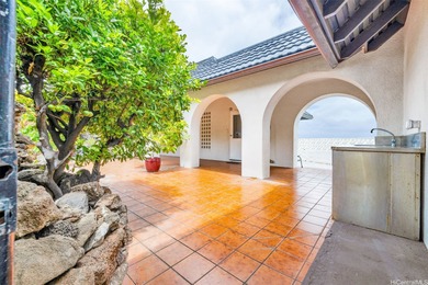 BREATHTAKING OCEAN VIEWS take center stage from the moment you - photo 3