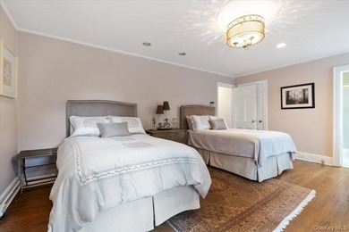 Welcome to this lovely side hall colonial boasting 4 bedrooms, 3 - photo 16