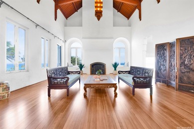 BREATHTAKING OCEAN VIEWS take center stage from the moment you - photo 7