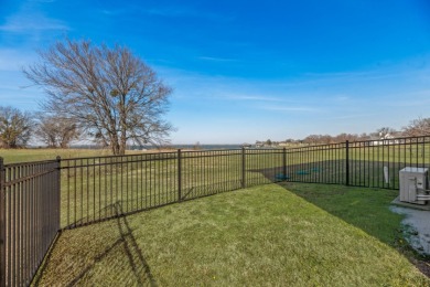 Amazing 4 bed 4 bath lake home on open water! Incredible views! - photo 12