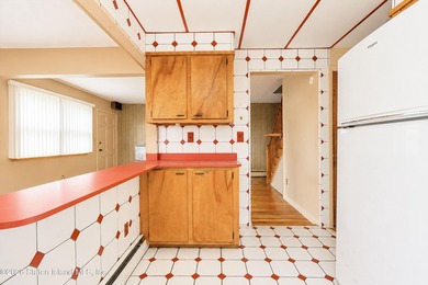 A charming 4-bedroom, 1-bath Cape Cod in Willowbrook, this home - photo 10