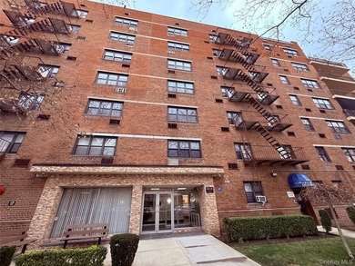Welcome to 153-25 88th St unit 1K Howard Beach NY 11414 . 2 - photo 1