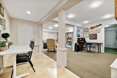 Welcome to this lovely side hall colonial boasting 4 bedrooms, 3 - photo 22