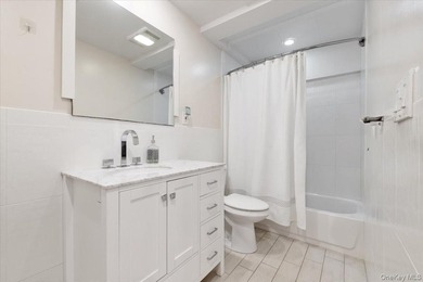 Welcome to this lovely side hall colonial boasting 4 bedrooms, 3 - photo 26
