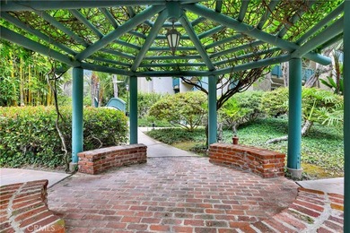 Welcome to your own peaceful retreat where lush greenery - photo 33
