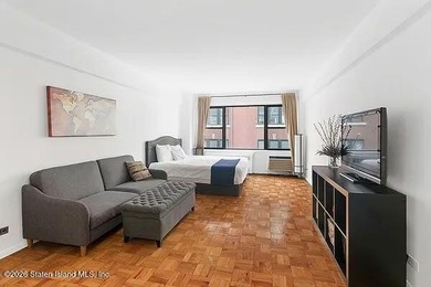 Welcome home to Unit 4G at 210 East 36th Street, a beautifully - photo 8