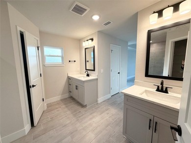 Spacious 2,010 sq. ft. of heated living space, this residence - photo 18