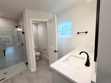 Spacious 2,010 sq. ft. of heated living space, this residence - photo 20