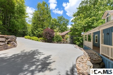 Perched high in Holly Forest, this striking sky-blue mountain - photo 10