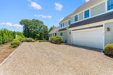 Enjoy the invitIng relaxed atmosphere that New Seabury has to - photo 6