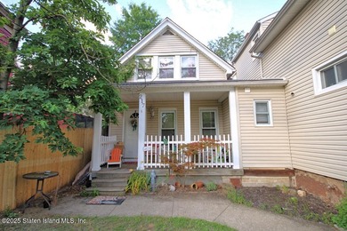 This is the one! 3 units located on 1 tax lot. 219 fisher is - photo 3