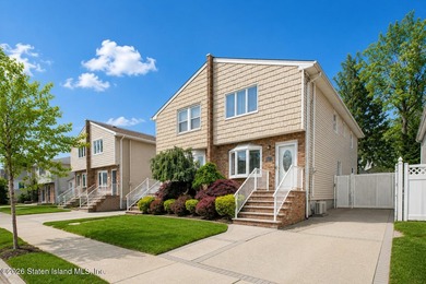 Welcome to 116 Serrell Avenue, an absolutely stunning move-in - photo 2
