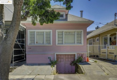 Lake Townhome/Townhouse For Sale in Oakland, California