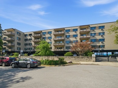 Rarely available Spectacular Condo with breathtaking views of - photo 3