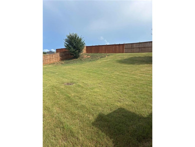 Welcome home to this beautiful, maintained brick home with a - photo 4