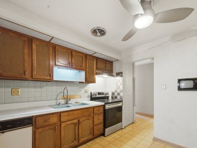 Rarely available Spectacular Condo with breathtaking views of - photo 8