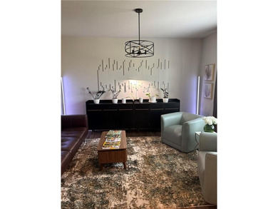Welcome home to this beautiful, maintained brick home with a - photo 9