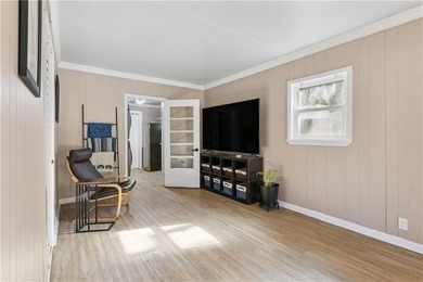 409 Buckingham Place is a wonderful move-in ready opportunity - photo 12