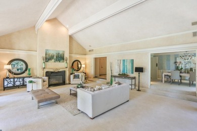Luxury estate with elegant design. Exquisite One of a kind gated - photo 15