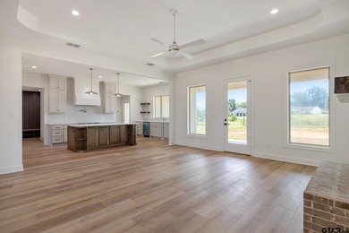 Welcome to this gorgeous 4-bedroom, 3.5-bath home perfectly - photo 8