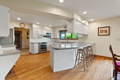 Welcome to Crescent Bend Farm!-A meticulously cared for - photo 24