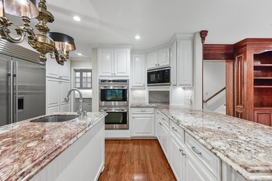 Luxury estate with elegant design. Exquisite One of a kind gated - photo 30