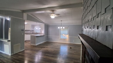 Affordable 3BR/2BA located in the desirable Pinellas Cascades - photo 2